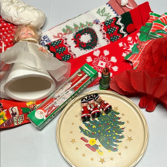 CLEARANCE BUNDLE Vintage Christmas items - Picture 1 of 12